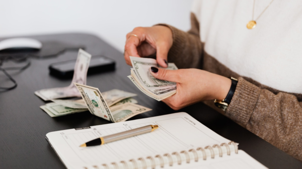 Earning more money is now not that difficult. Read more to find out five ways you can earn some extra money off the internet