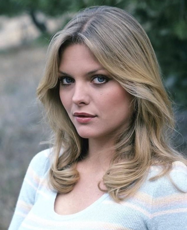 be31cef5-michelle-pfeiffer.jpg