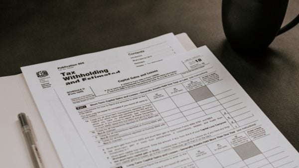 Learn how to reduce your 2021 tax bill