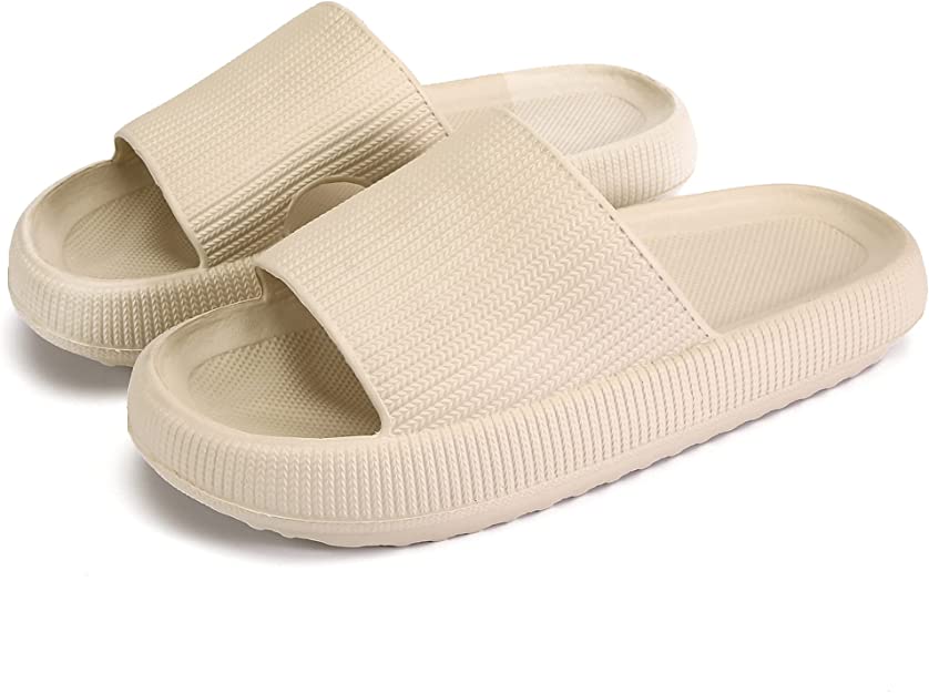 Viral Cloud Slippers
